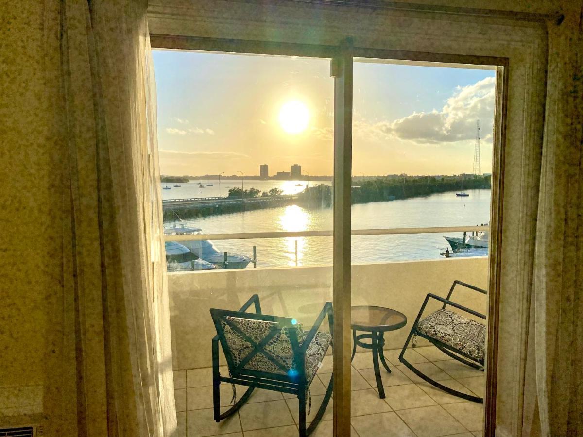 Deluxe Waterfront One Bedroom Apartment With Miami Skyline View, Free Parking 5 Mins Drive To Маямі-Біч Екстер'єр фото
